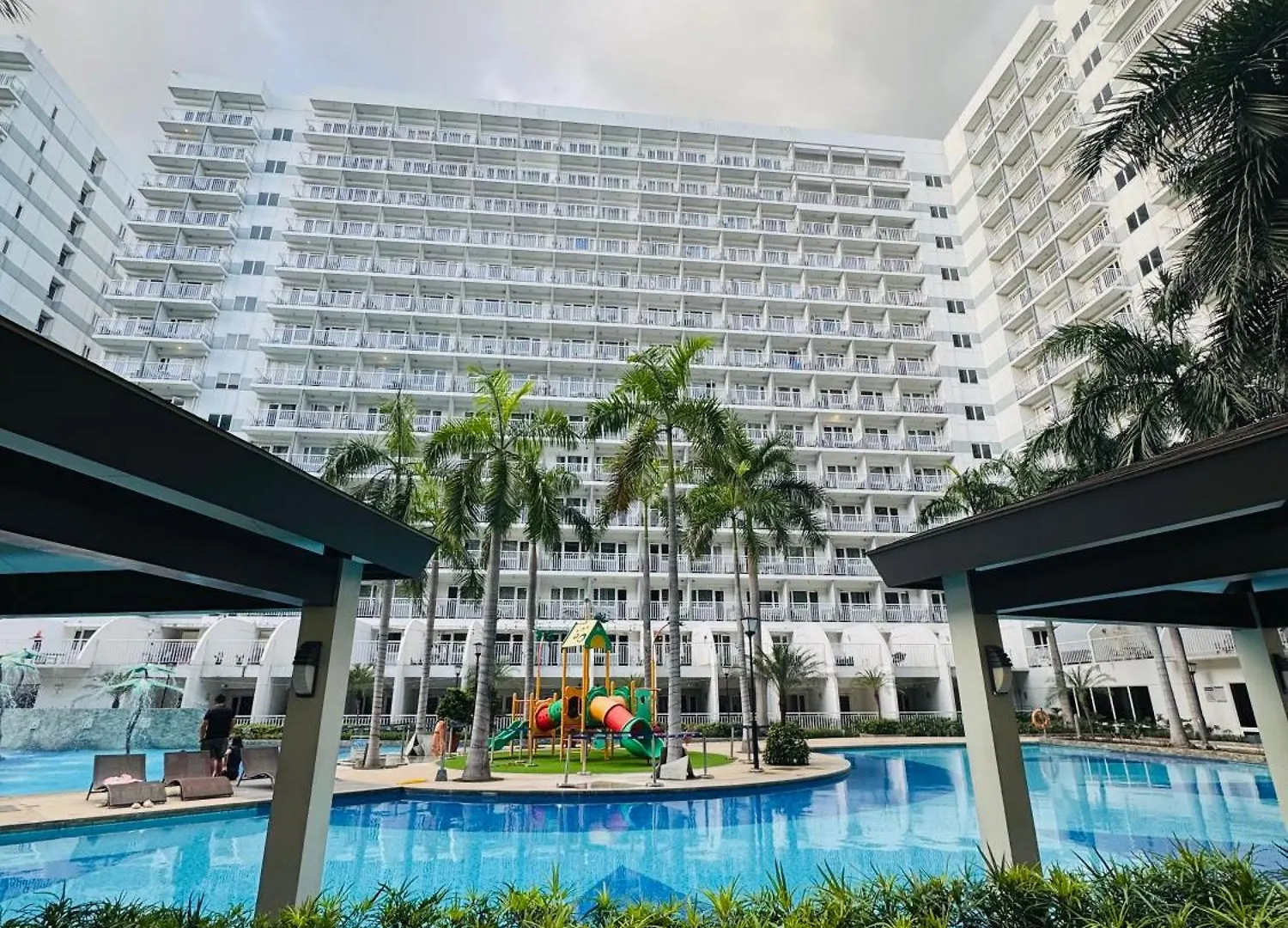 Shell Residences Tower A Manila Aparthotel